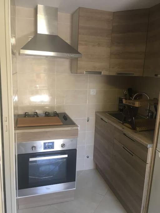 Studio Ideal Pour Deux Voyageurs Sur Marseille Exterior photo