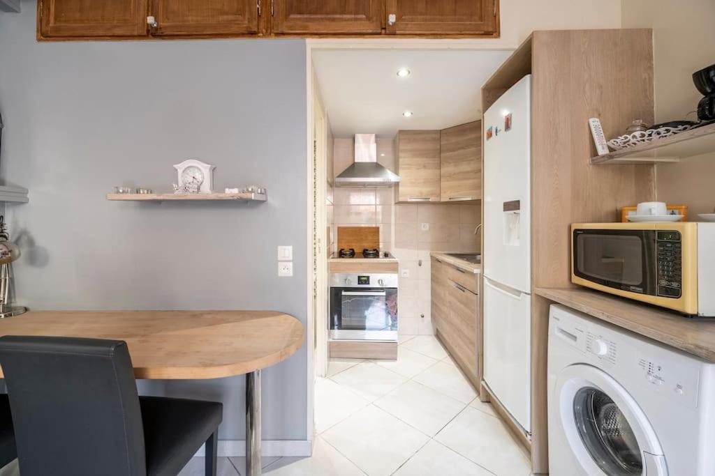 Studio Ideal Pour Deux Voyageurs Sur Marseille Exterior photo